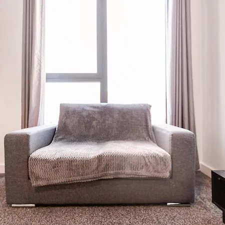 Modern Digbeth Flat Sleeps 4 Apartment